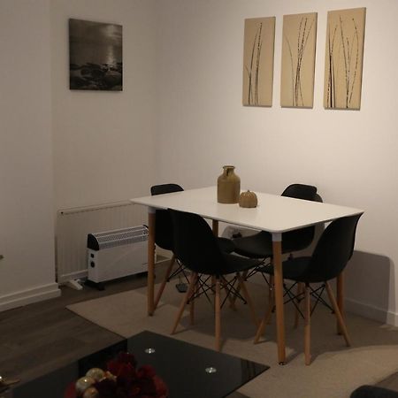 Luxury 1 Bedroom Flat In The Heart Of Wood Green Londen Buitenkant foto